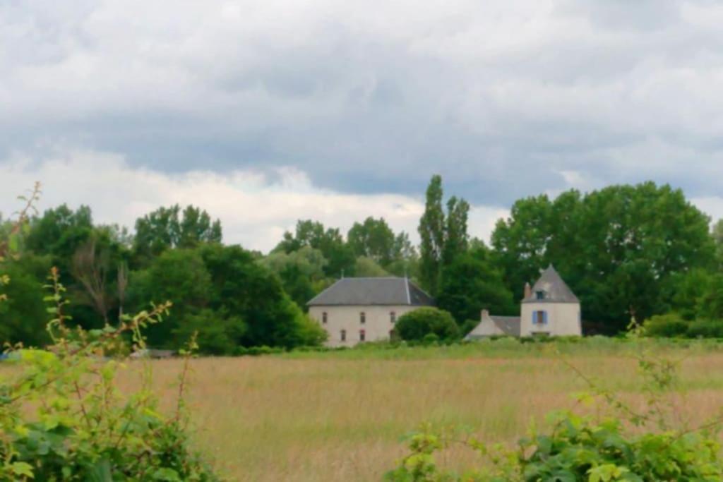 Tour De Bablou - Insolite Allouis Exterior photo
