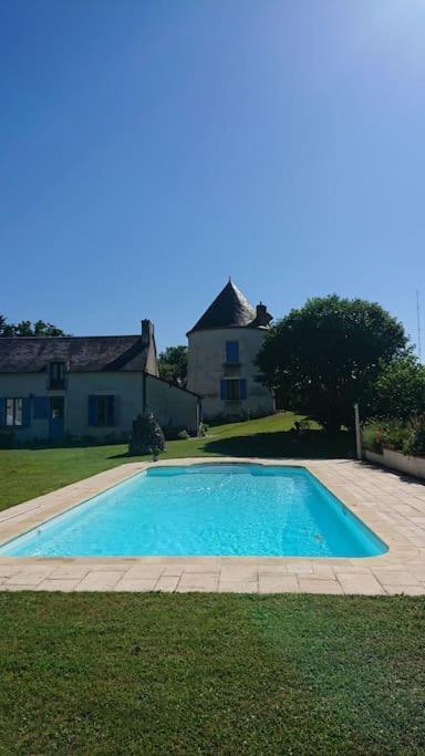 Tour De Bablou - Insolite Allouis Exterior photo
